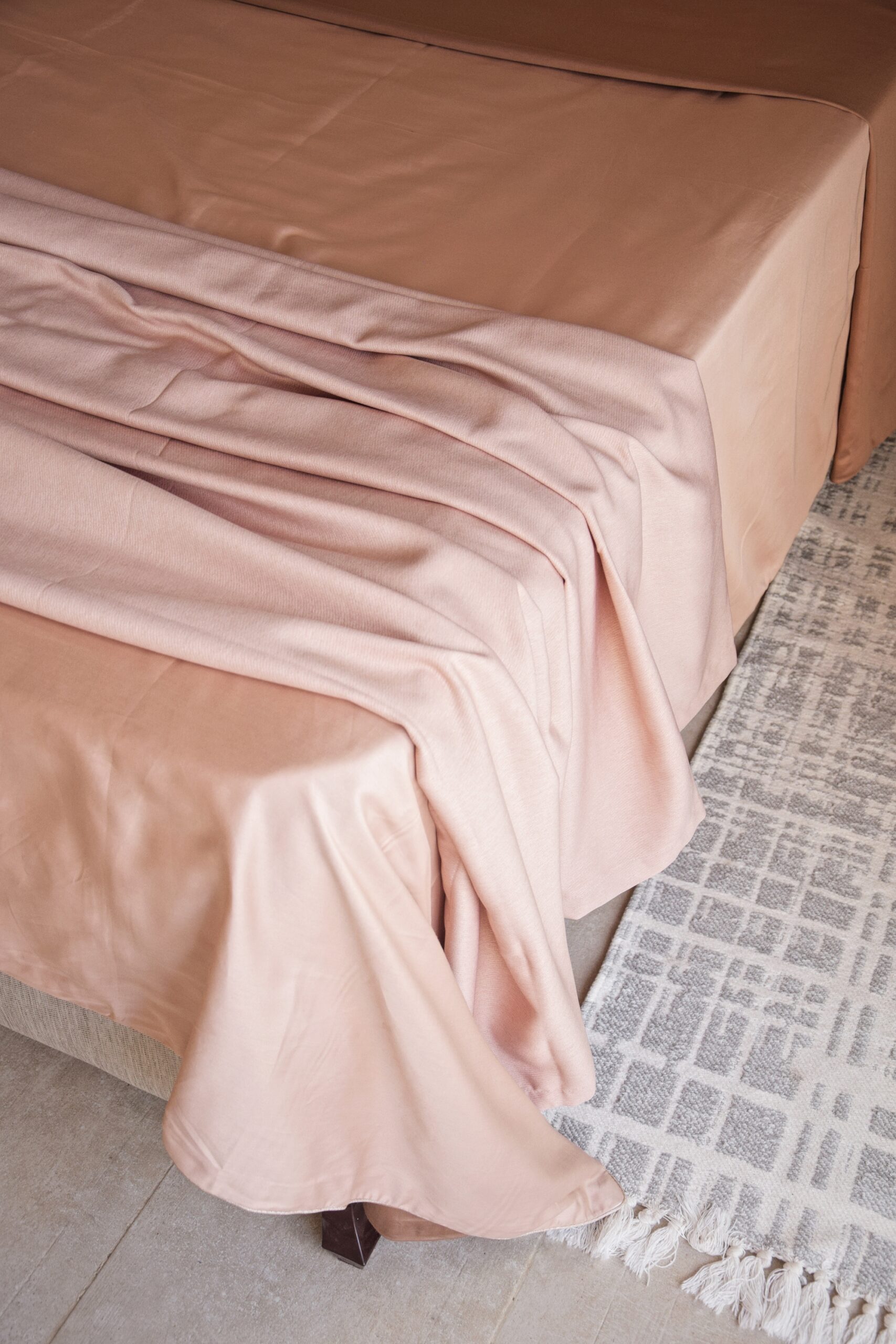 "Brume des montagnes": jeté de lit 100% gabardine de soie – Image 8