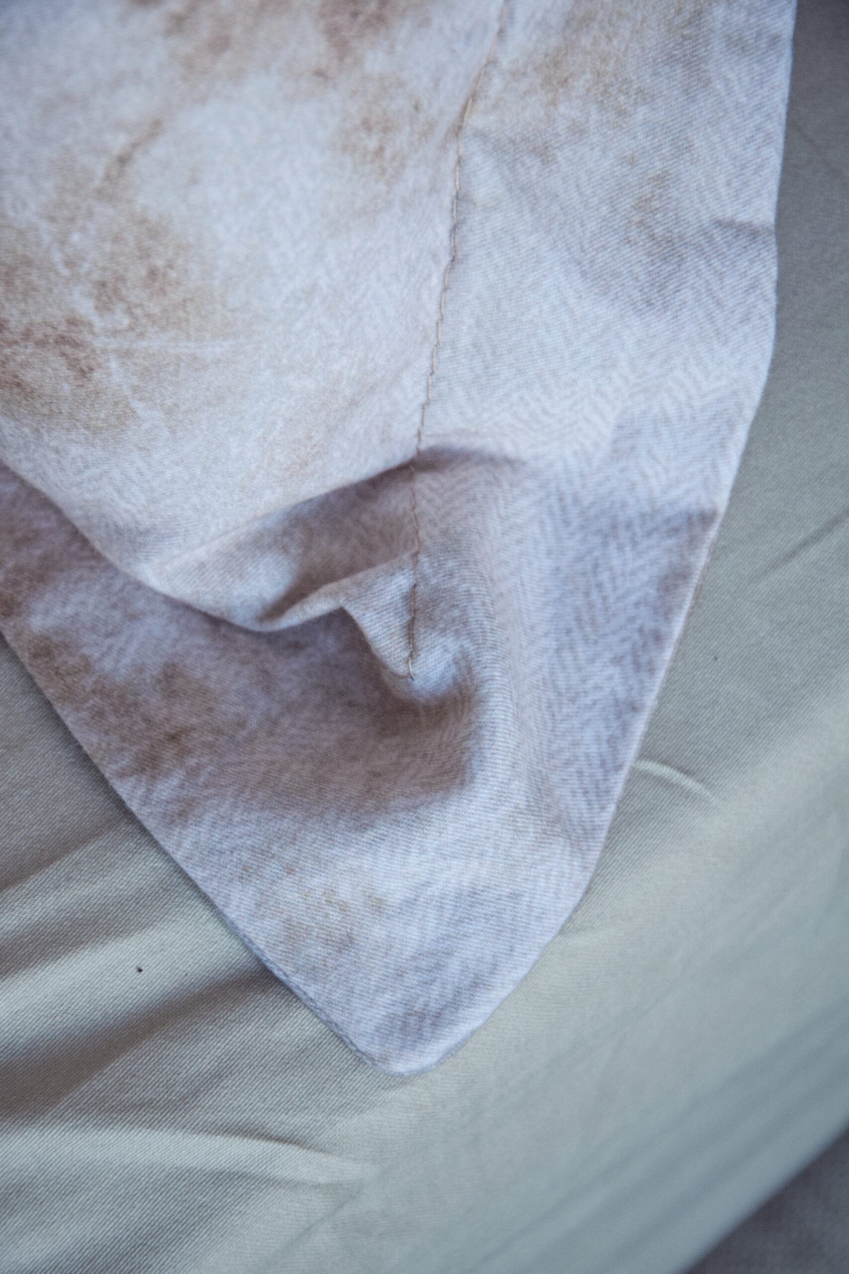 "Forêt marbrée": Parure de lit Hivernale 100% satin de coton – Image 6
